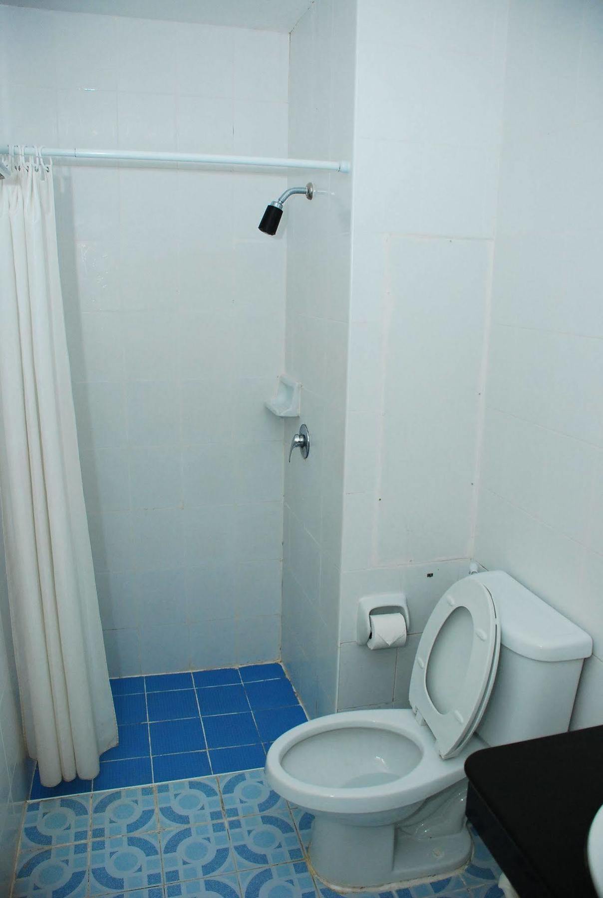 Prachuap Beach Hotel Прачуап Кири Кан Екстериор снимка