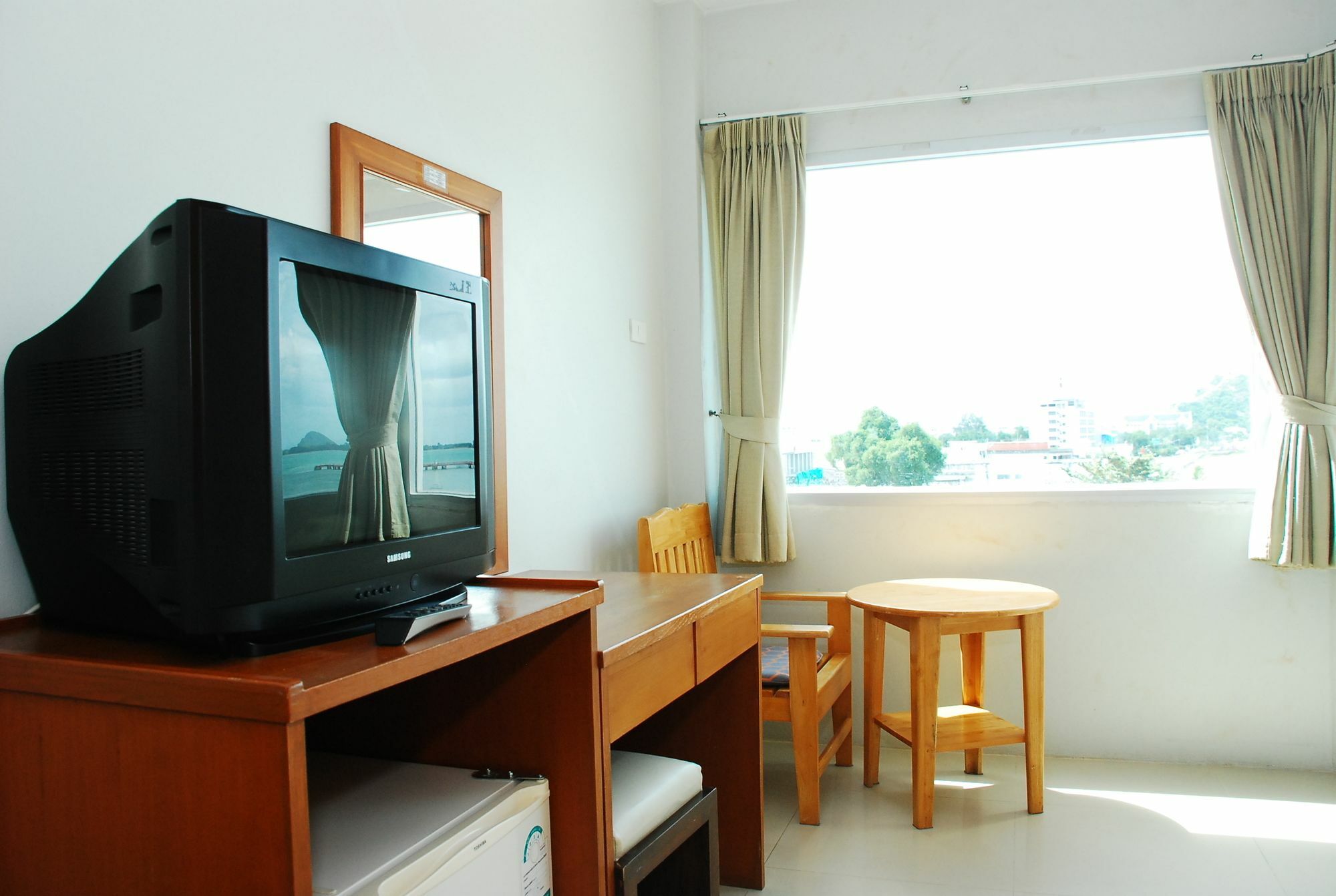 Prachuap Beach Hotel Прачуап Кири Кан Екстериор снимка